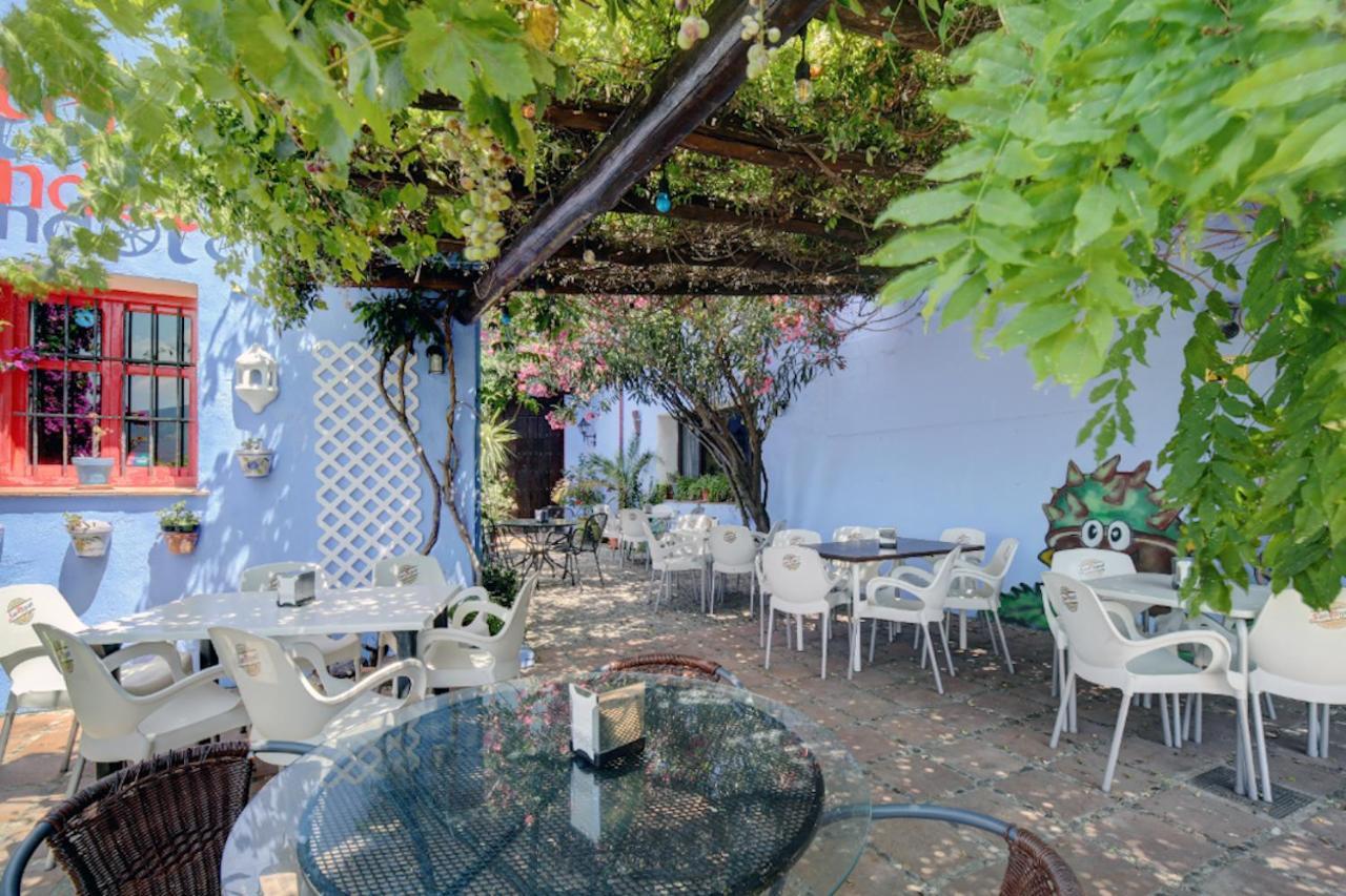 Hotel Restaurante Bandolero Juzcar Exterior photo