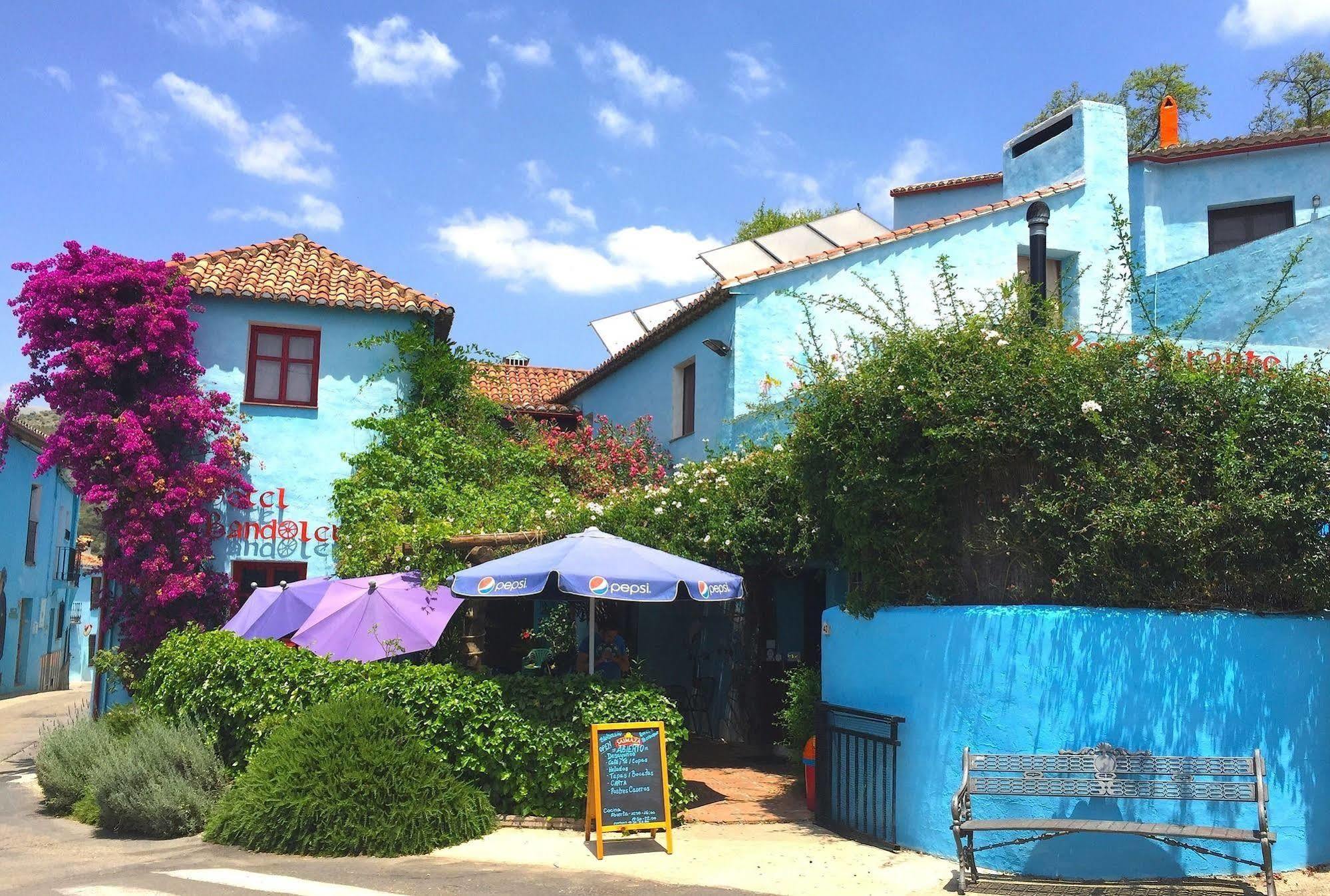 Hotel Restaurante Bandolero Juzcar Exterior photo